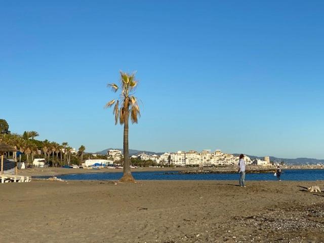 Palmsea Marbella-Estepona Buenas Noches ภายนอก รูปภาพ