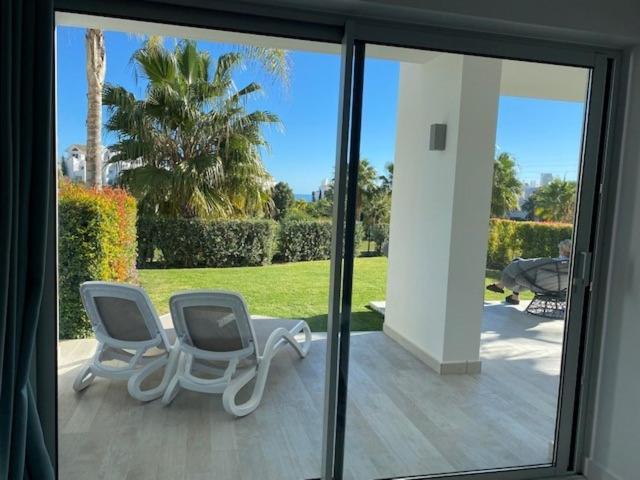 Palmsea Marbella-Estepona Buenas Noches ภายนอก รูปภาพ