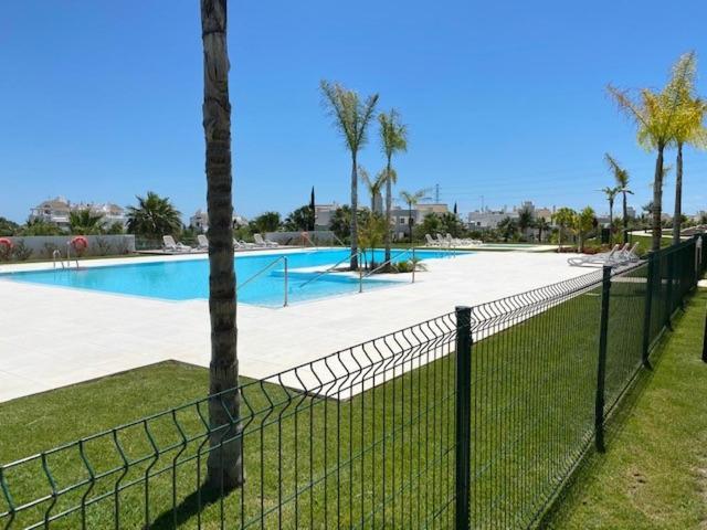 Palmsea Marbella-Estepona Buenas Noches ภายนอก รูปภาพ